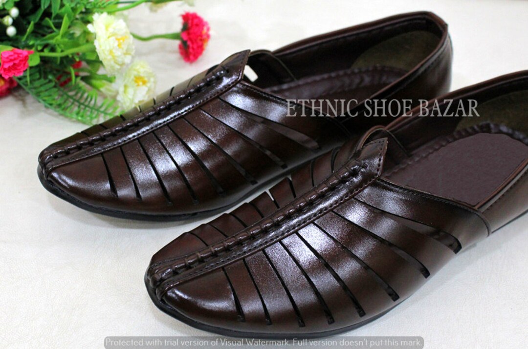 Punjabi chappal best sale man