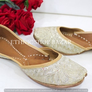 Punjabi Juttis for women  soft flat Ethnic shoes  handmade sandals indian gold zari jootis Traditional ballerina