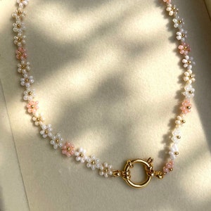 Flower necklace • Pearl flowers • Miyuki glass beads • Gold-plated stainless steel • Handmade • Delicate pastel shades