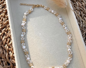 Necklace freshwater pearls | handmade with flower design | white & gold