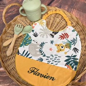 ファーストネーム刺繍入りコットン/バンブーよだれかけ