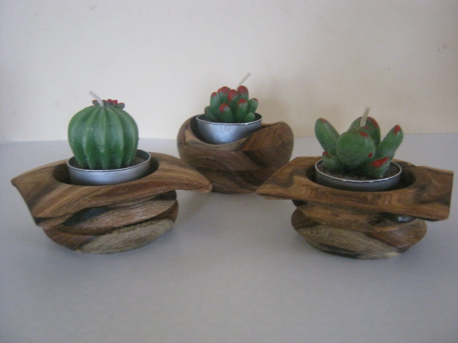 Trio de Bougeoirs en Bois Tourné