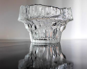 An XL Finnish Art Glass Stellaria Bowl made and signed by Tapio Wirkkala for Iittala, 1979. Shipping and New US tariff included in the price
