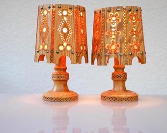 Lámparas de mesa vintage escandinavas. Lámparas de madera de pino de estilo moderno de mediados de siglo, con opción de enchufe estadounidense. El envío y el nuevo arancel estadounidense están incluidos en el precio.