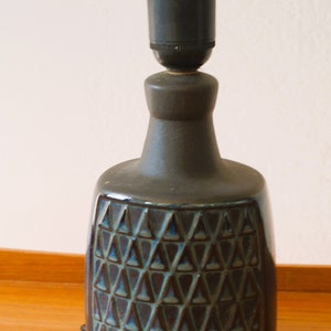 Pottery table lamp. Mid-century modern Danish design, a vintage Scandinavian ceramic lamp from Soholm Söholm, Denmark With free delivery image 8