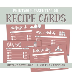 Könnte beinhalten: Druckbare Rezeptkarten für ätherische Öle mit vier verschiedenen Designs: Diffundieren, Mischen & Kombinieren, Rollen und Selbermachen. Jede Karte hat einen rosa Hintergrund mit grauem Text und Illustrationen von ätherischen Ölflaschen und Diffusoren.