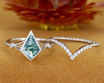 Unique kite cut green moss agate engagement ring set 14k White gold engagement moissanite ring for women vintage bridal wedding ring set