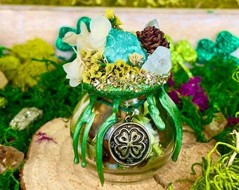 LEPRECHAUN LUCK Spell Jar | Attract Good Luck, Abundance, Money, Gambling Wins | Intention Spell Bottle