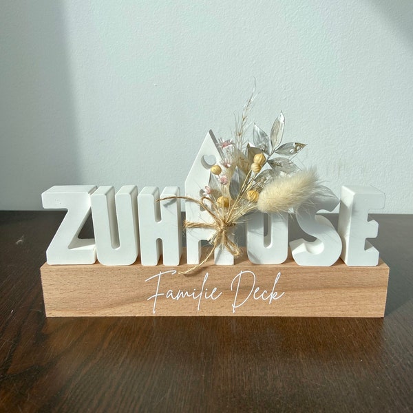 Personalisierte Holzleiste mit Wunschnamen | Familiennamen | Zuhause Schriftzug | Raysin | Dekoleiste | Geschenk Einzug | Holzboard | Deko