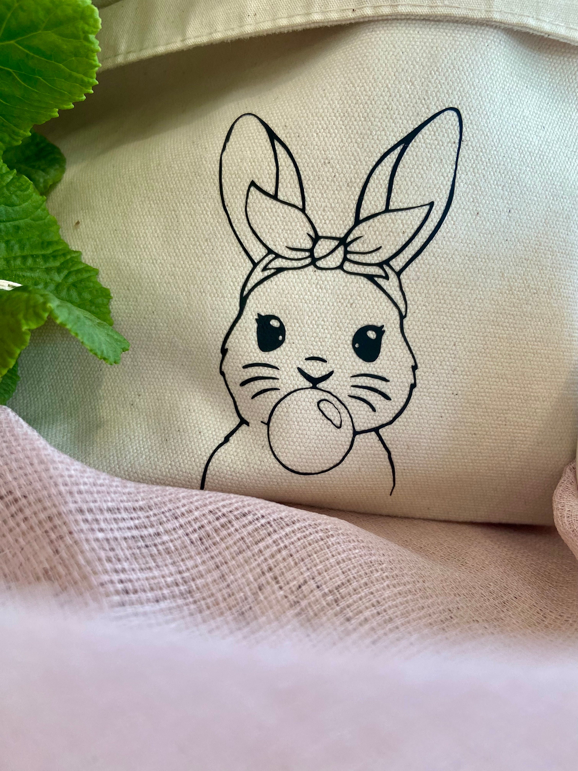 Personalized Easter nest / Easter basket / Easter bag with cute bunny print desired name / storage basket / children / gift / jute