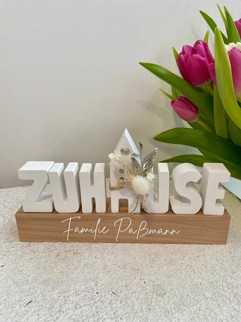 Personalisierte Holzleiste mit Wunschnamen Familiennamen Zuhause Schriftzug Raysin Dekoleiste Geschenk Einzug Holzboard Deko Bild 6