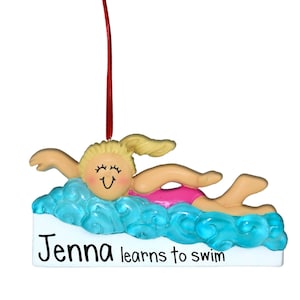 Aprendiendo a nadar - Mujer rubia - Adornos navideños personalizados - Clases de natación - Ama el agua - Piscina - Equipo de natación - Estilo libre