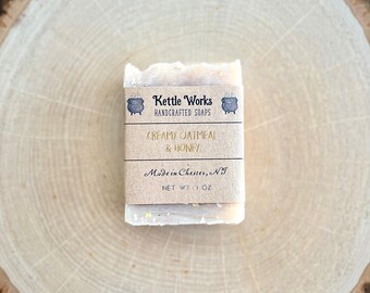 Creamy Oatmeal Honey Soap | Handmade Exfoliating Soap (4 oz)