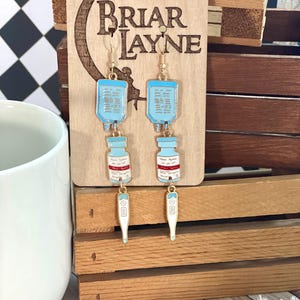 Nurse Earrings | Dangle Nurse Earrings | Healthcare Worker Gifts | Nursing Student Earrings | Medical Earrings | Hospital Earrings |