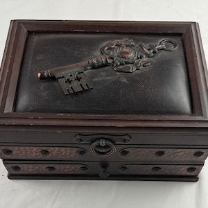 Vintage Mai Japan Jewelry Dresser Box Wood, Leather, Metal, Brass Key Top 1 Drawer Felt Green Interior