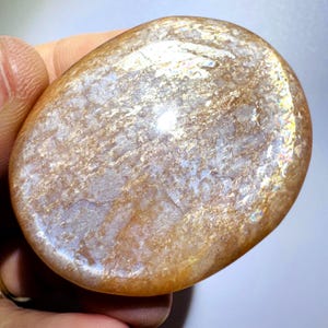 Flashy Peach Moonstone Palm Stones, Gray Moonstone Palmstones