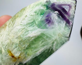 High Quality Feather Fluorite Tower, Fluorite Crystal Point Tower
