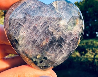 Cuore di cristallo di iolite / Cuore di iolite / Cuore di iolite iniettato di sangue