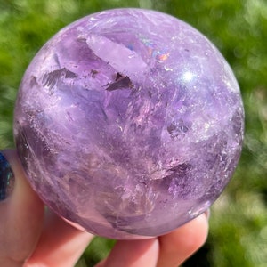 Edelsteinqualität! Funkelnde Amethyst Kugel mit Regenbogen! | Kristallkugel | Natürliche Kristallkugel AM2