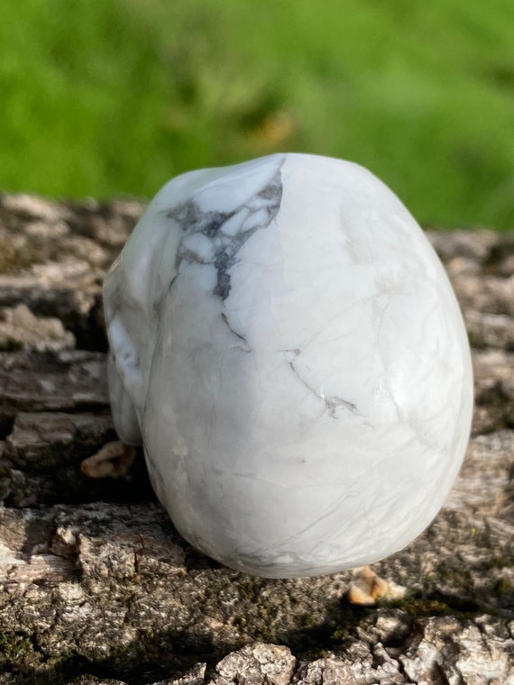 Polished White Howlite Skull, Natural Carved Crystal Stone (2” 74g