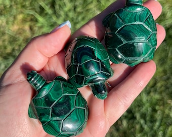 マラカイトの亀の置物 - Etsy 日本