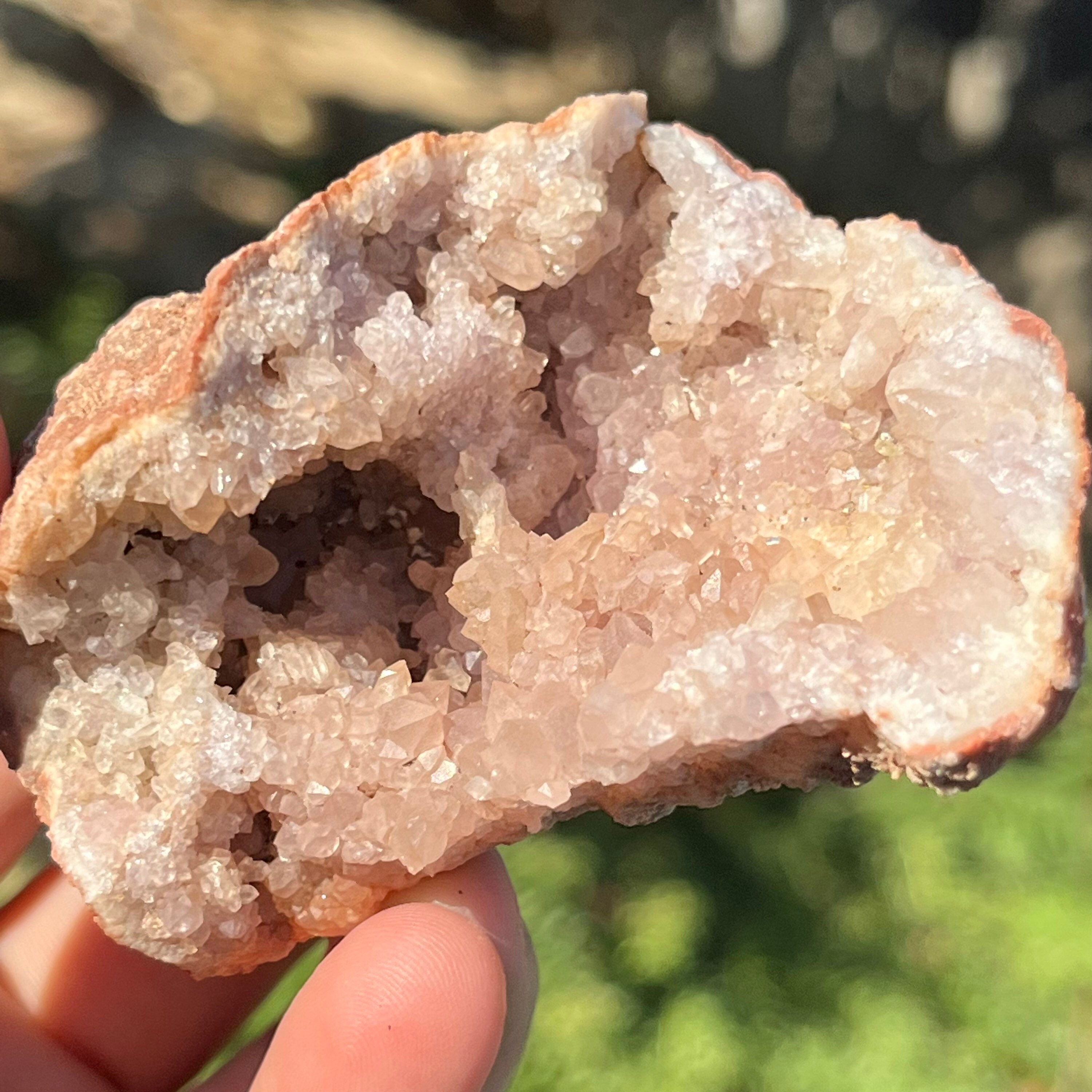 希少なピンクアメジストジオード原石水晶洞窟鉱物標本～コレクター品質