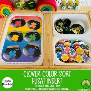 Könnte beinhalten: Eine druckbare Montessori-Aktivität zum Sortieren von bunten Kleeblättern in Goldtöpfe. Der Druck passt in einen großen oder kleinen FLISAT-Einsatz. Das Bild zeigt einen Regenbogen, einen Kobold und einen Topf Gold.