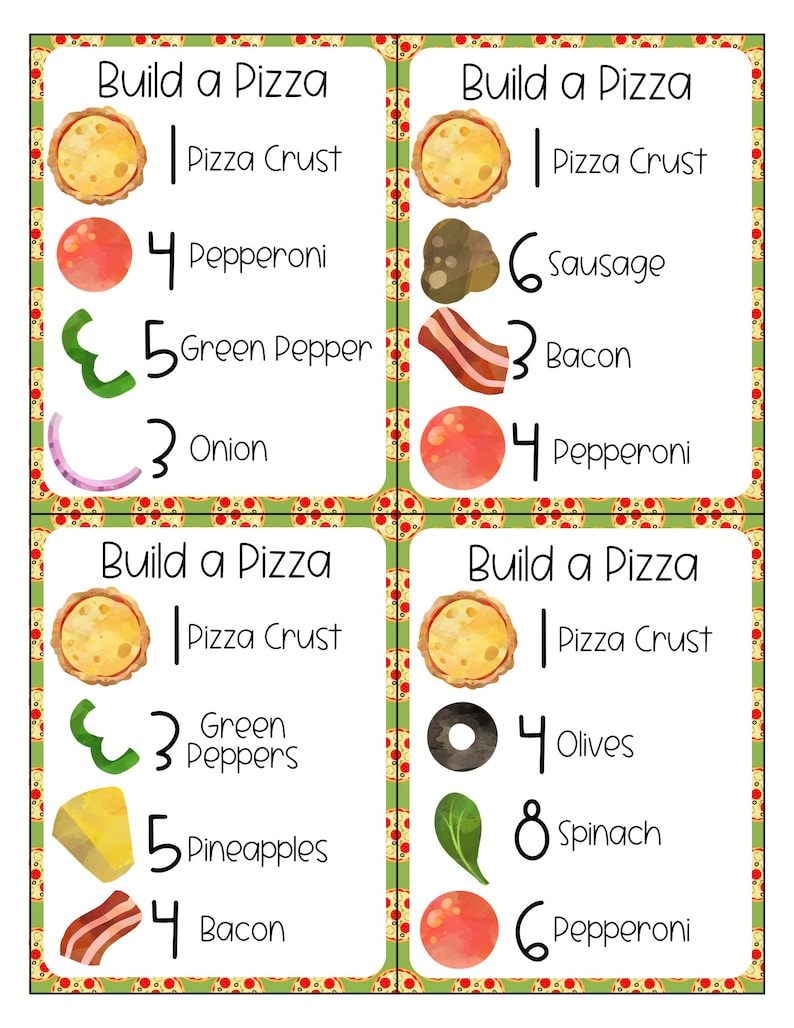 K&ouml;nnte beinhalten: Vier druckbare Karten mit dem Titel "Pizza bauen" und einer Liste von Pizzabel&auml;gen mit entsprechenden Mengen. Die Bel&auml;ge umfassen Pizzateig, Pepperoni, gr&uuml;ner Pfeffer, Zwiebel, Wurst, Speck, gr&uuml;ne Paprika, Oliven, Ananas, Spinat und Speck.
