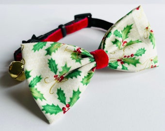 Christmas Holly Bow Print Red Velvet Cat Collar, Kitten Cat Breakaway Collar, Quick Release Collar, Cat Safety Collar, Bow Tie