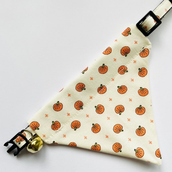 Halloween Pumpkin Cream Orange Print Cat Bandana Collar, Kitten Cat Breakaway Collar, Quick Release Collar, Cat Safety Collar