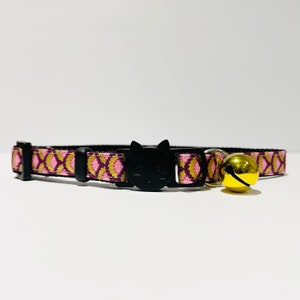 Mermaidcore Pink Gold Scallop Print Cat Collar, Kitten Collar, Cat Breakaway Collar, Quick Release Collar, Cat Safety Collar