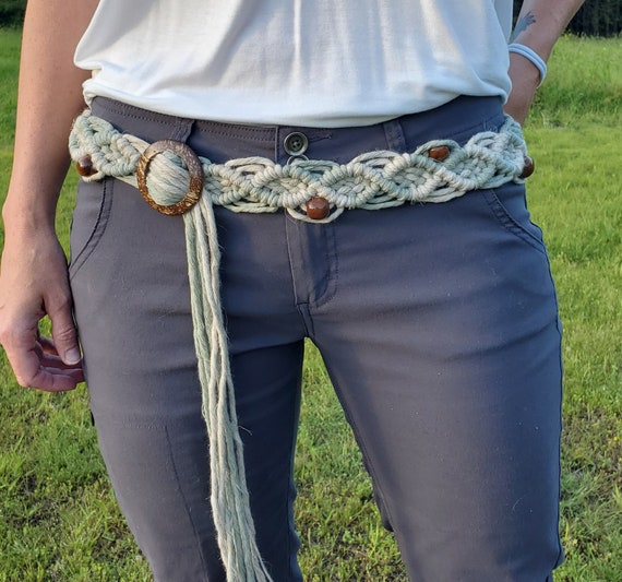 BOHO COCOCONUT BEAD Stretch Belt Wood Frangipani Buckle Black Cream Boho Stretch Belt - Etsy main image 4
