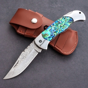 Personalized Damascus Pocket Knife, Fathers Day Gift, Engraved Knife for Him, Wedding Party Favor, Custom Folding Knife [W]