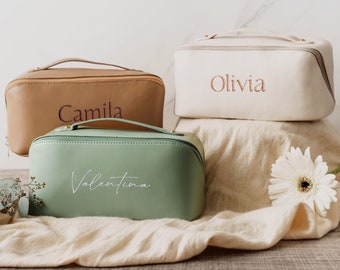 Borsa per cosmetici ricamata/Borsa per trucchi da viaggio con nome personalizzato/Regali per damigelle d'onore/Regali di compleanno per donne/Regali per addio al nubilato