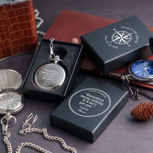 Conjunto de 4, 5, 6 ou 8 relógios de bolso personalizados, presente para padrinhos, presente de casamento para o noivo, relógio de bolso personalizado para ele.
