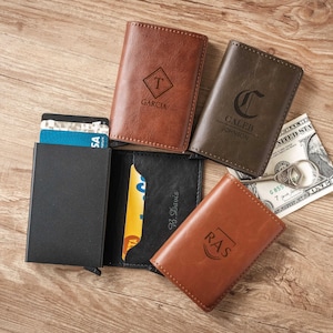 Personalisierte Pop-Up-Geldbörse aus Leder, Vatertagsgeschenk, Herrengeschenk, schlanke kompakte Geldbörse, minimalistischer Kartenhalter, Jubiläumsgeschenk für Freund