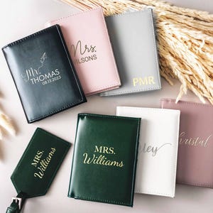 Leather Passport and Luggage Tag Set, Wedding Gift, Gift for Couple, Engraved Leather Passport Holder and Luggage Tags
