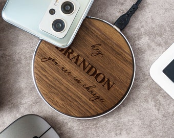 Cargador de madera personalizado para mamá y papá / Cargador inalámbrico personalizado / Regalos del Día de las Madres / Carga rápida, Cargador inalámbrico Qi portátil