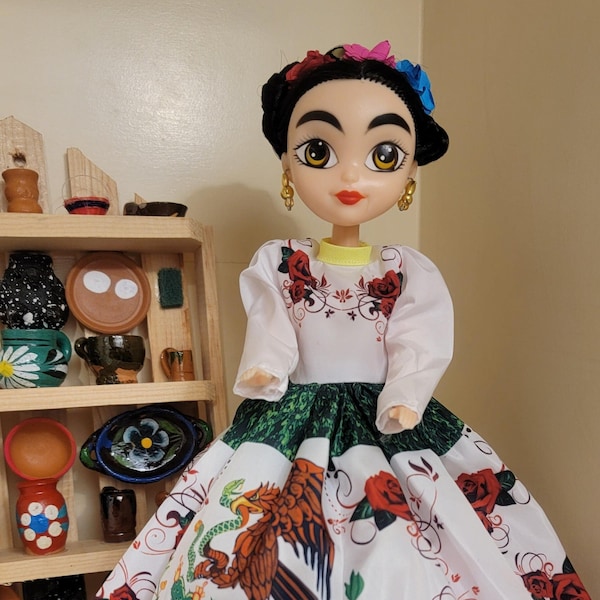 Frida Kahlo doll with classic Mexican Dress, Muñeca de Frida Kahlo con un clasico Vestido Mexicano