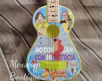 Guitar Toy Theme Chapulín Guitar, It is not a real guitar, it's for playing, It is not a real guitar, it is for children to play with