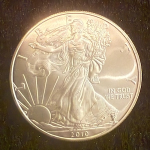 2010 American Silver Eagle * 1 oz Fine Silver * .999 *BU