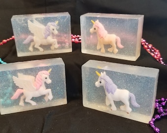 Unicorn, Unicorn in Soap, Soap for girls, Girl's Birthday, Toy in Soap, Bath Toy, Unicorn Birthday Party Favor, Kids soap, Kids soap bar,