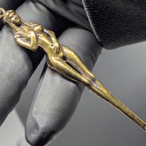 Antiqued Brass Retro Burlesque Risque Nudie Girl Spoon Keyring