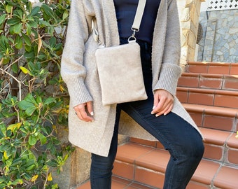 Bolso bandolera beige aterciopelado: pequeño bolso acolchado para móvil