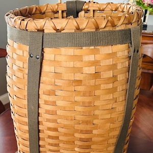 Vintage Adirondeck deck trapper backpack basket gathering hunting wood
