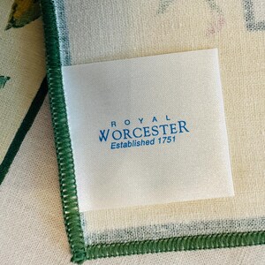 Vintage Vera Neumann napkins or NOS NIP Royal Worcester England Dinner napkins fruit print bild 5