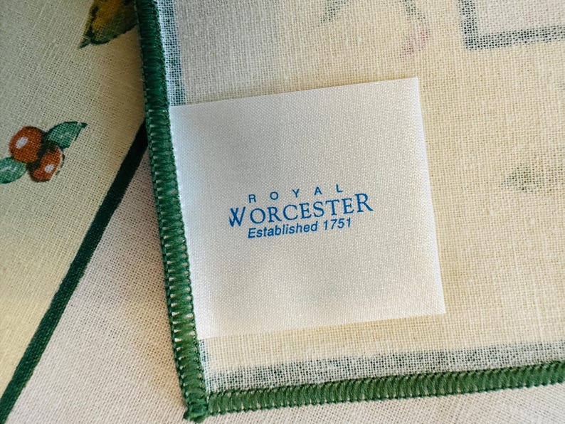 Vintage Vera Neumann napkins or NOS NIP Royal Worcester England Dinner napkins fruit print bild 5