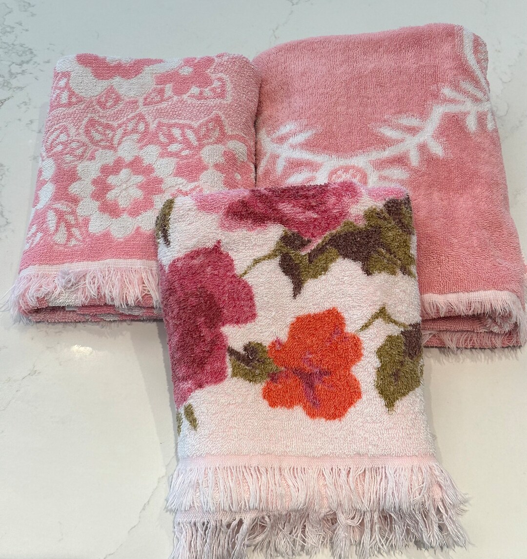 Vintage Cannon Pink Sculpted Reversible Bath Towels Sears Cotron Royal
