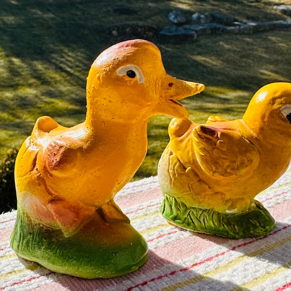 Vintage chalkware ducks ducklings Easter decor