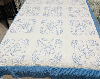 Vintage quilt blue white cross stitch bedspread coverlet bed breakfast cottage